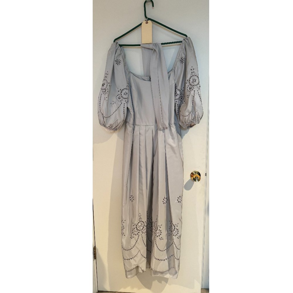 Beautiful vintage dress with belt. Grey and sequined  size 14